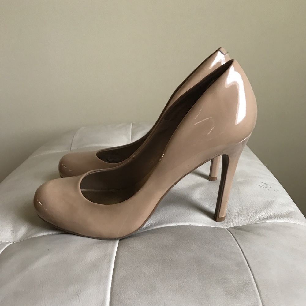 Jessica Simpson Nude heels